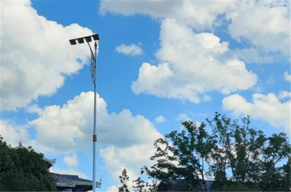 上海具身智能敢为争先：从技能竞技到全球首个大型机器人晚会